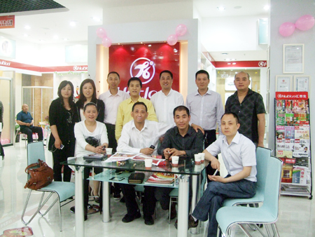 激情五月，匯泰龍江蘇無錫、中山石岐、廣東梅州專賣店同期開業(yè)