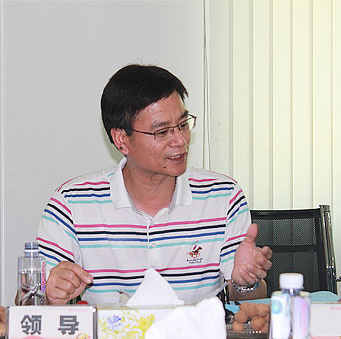 里水鎮黨委何宏圖鎮長